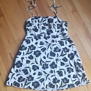 Old Navy Dress in Navy and White Floral